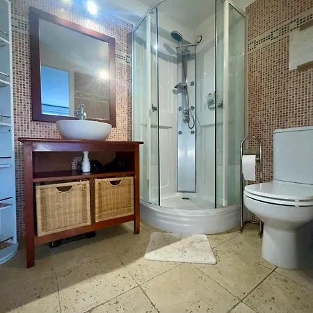 Apartamento Calme A 400 M De La Saint-Raphaël